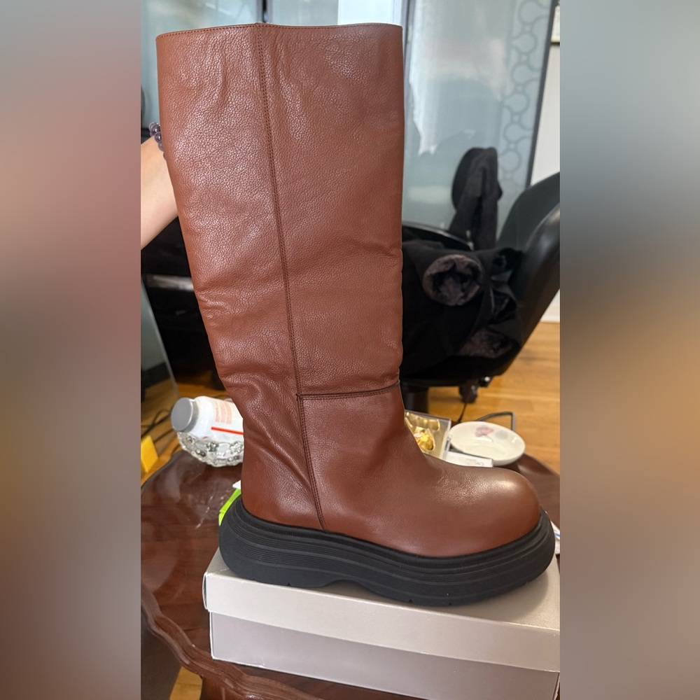 Italian Shoemakers Brown Heeled Boots